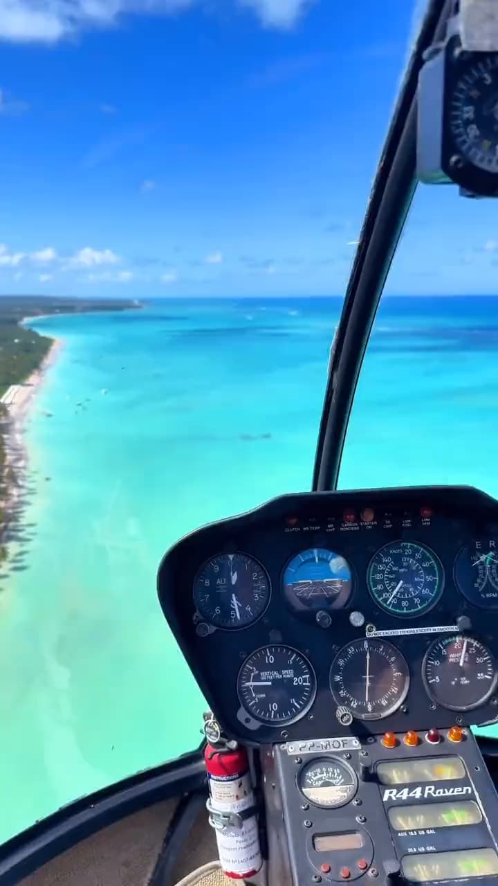 Vista aérea de Maragogi durante o voo panorâmico de helicóptero